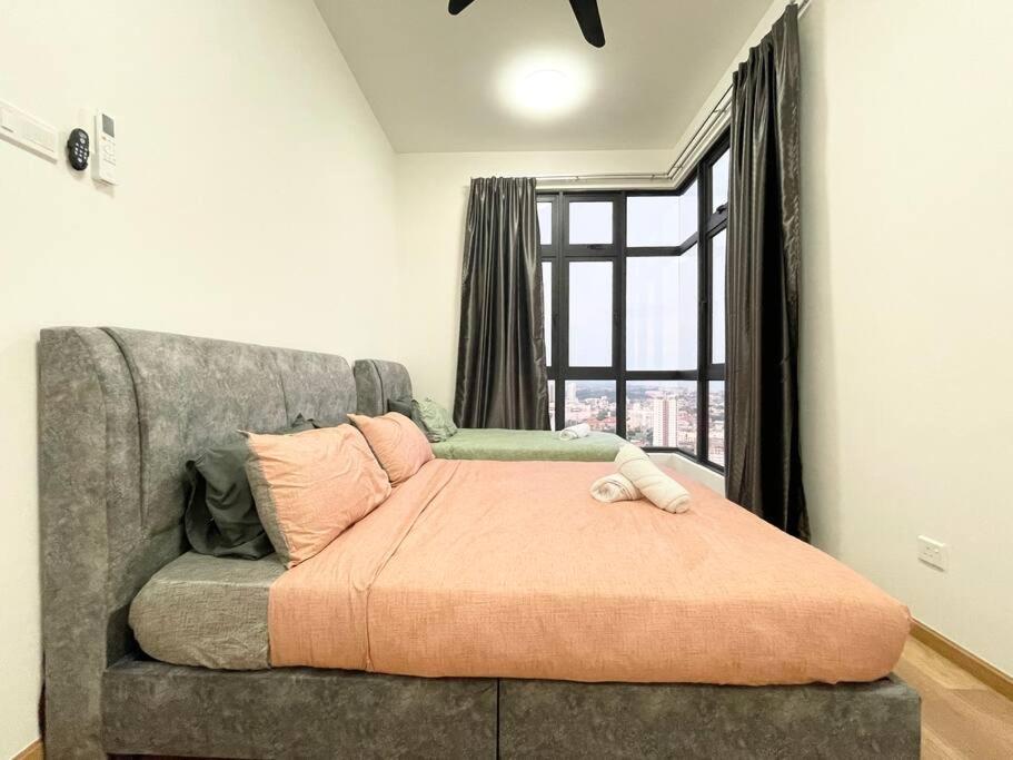 Quartz Near To Jonker Walk With Infinity Pool Cozy 3B2B Apartment Malacca Exterior photo